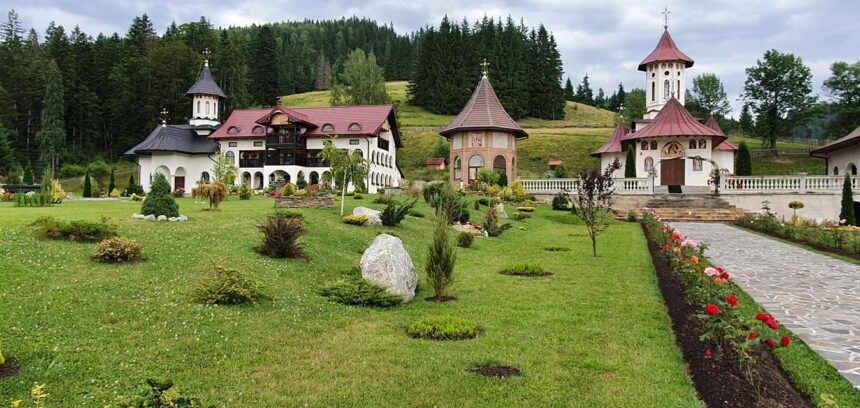 Acoperământul Maicii Domnului